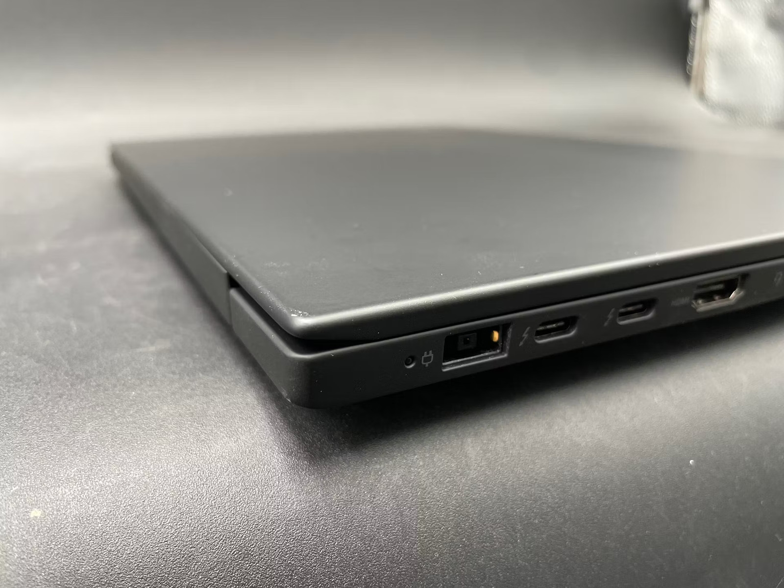 Lenovo ThinkPad P1 Gen 3 Used 15.5″ (i7-10850H-16GB-1000GB / 512GB NVMe)