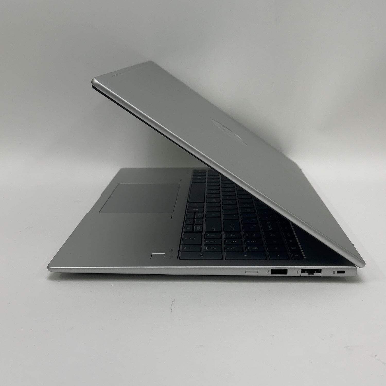 HP ProBook 465 G11 16″ Ryzen 7 7735U 2.7GHz 16GB RAM 512GB SSD