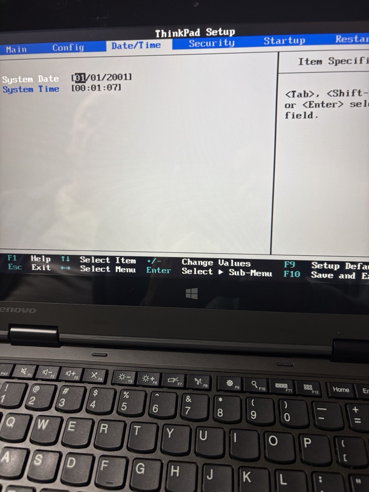 Lenovo Working Thinkpad Yoga 11e W/AC Adapter & Case Logic Black Travel Bag