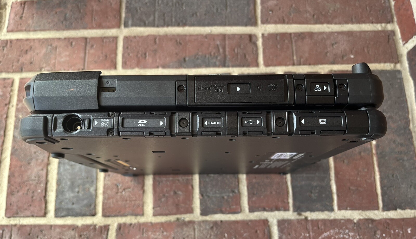 Panasonic Toughbook CF-33 2.80GHz Win 10 Core i7-7600U 16GB RAM 1TB SSD 4270Hr