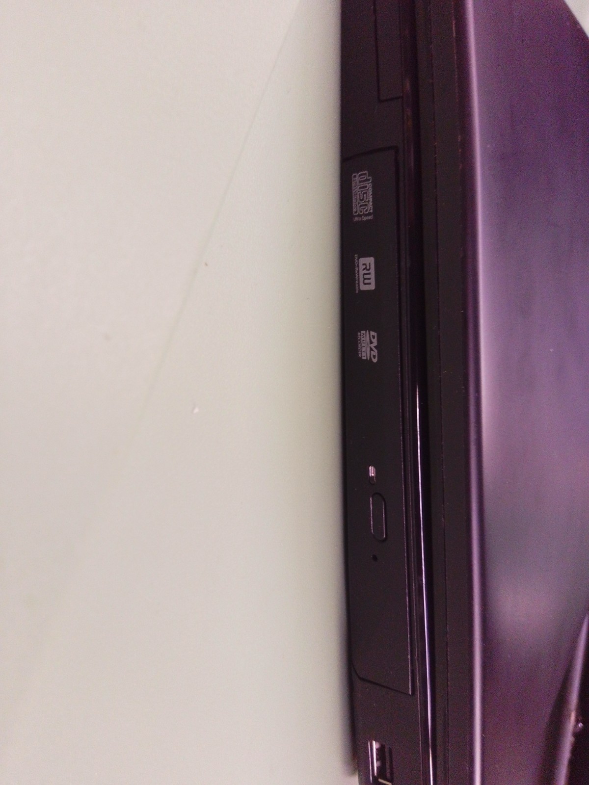 Dell Inspiron 1545 Laptop 2.3 GHz 2GB RAM 300 GB SSHD DVD-RW Win 10 Home