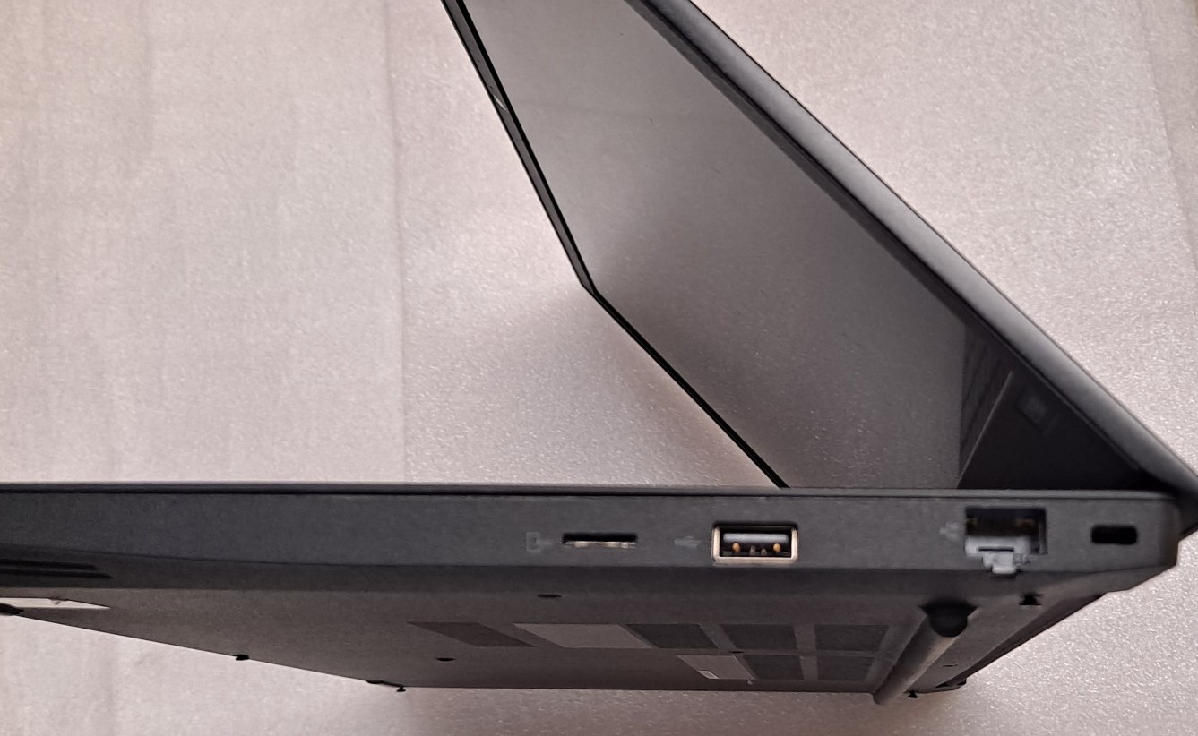 Lenovo ThinkPad E580 i5-7200 2.40GHZ 250gb SSD 8gb memory Webcam Win 11 Pro