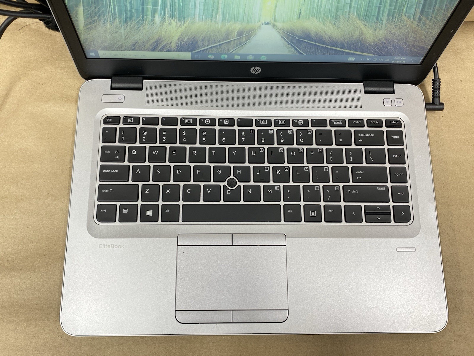 HP mt43 – 14″ FHD – AMD PRO A8-9600B – 4GB – 128GB – Win 10 – READ