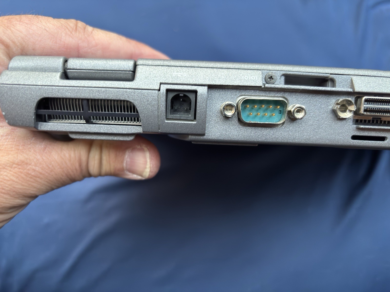 Dell Latitude C400 12in Pentium III 1.20GHz 512MB, No HDD, No OS, Boots to BIOS