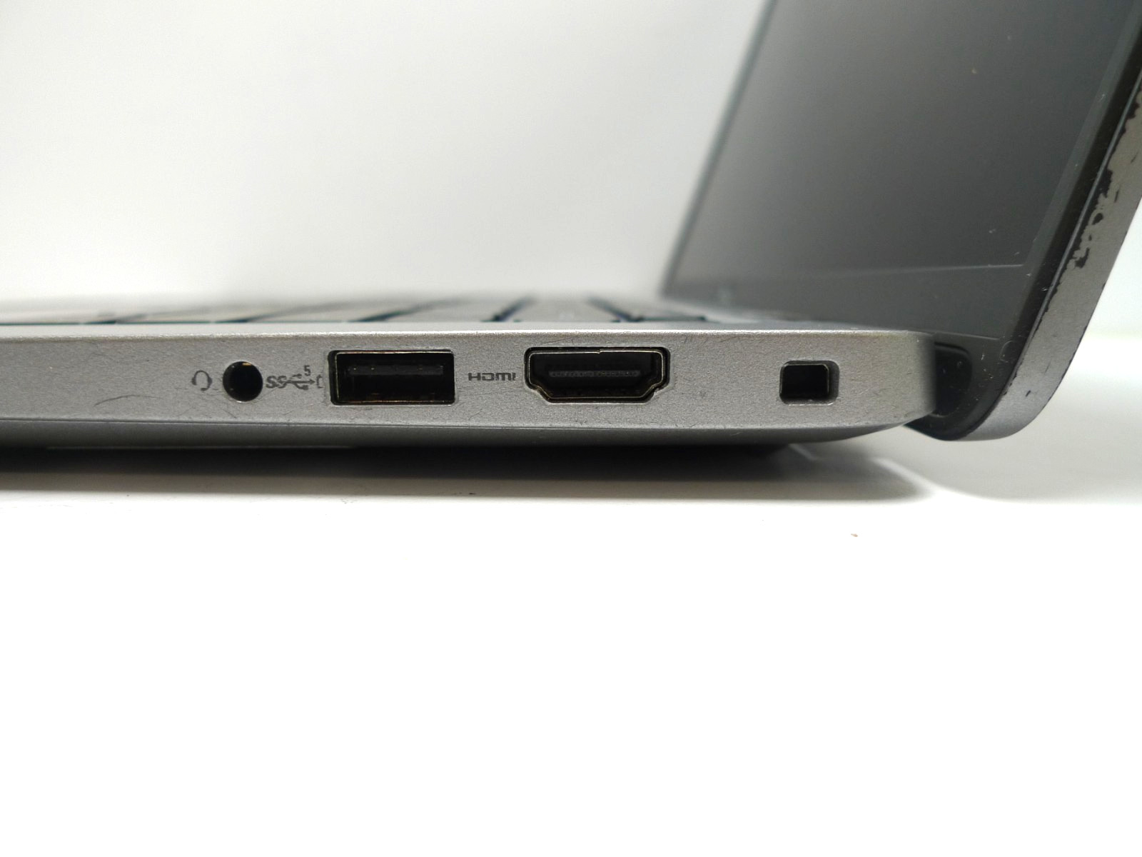 Dell Latitude 5440 | i5-1350P | 16GB RAM | 512GB NVMe | Linux | No Cord | Wear