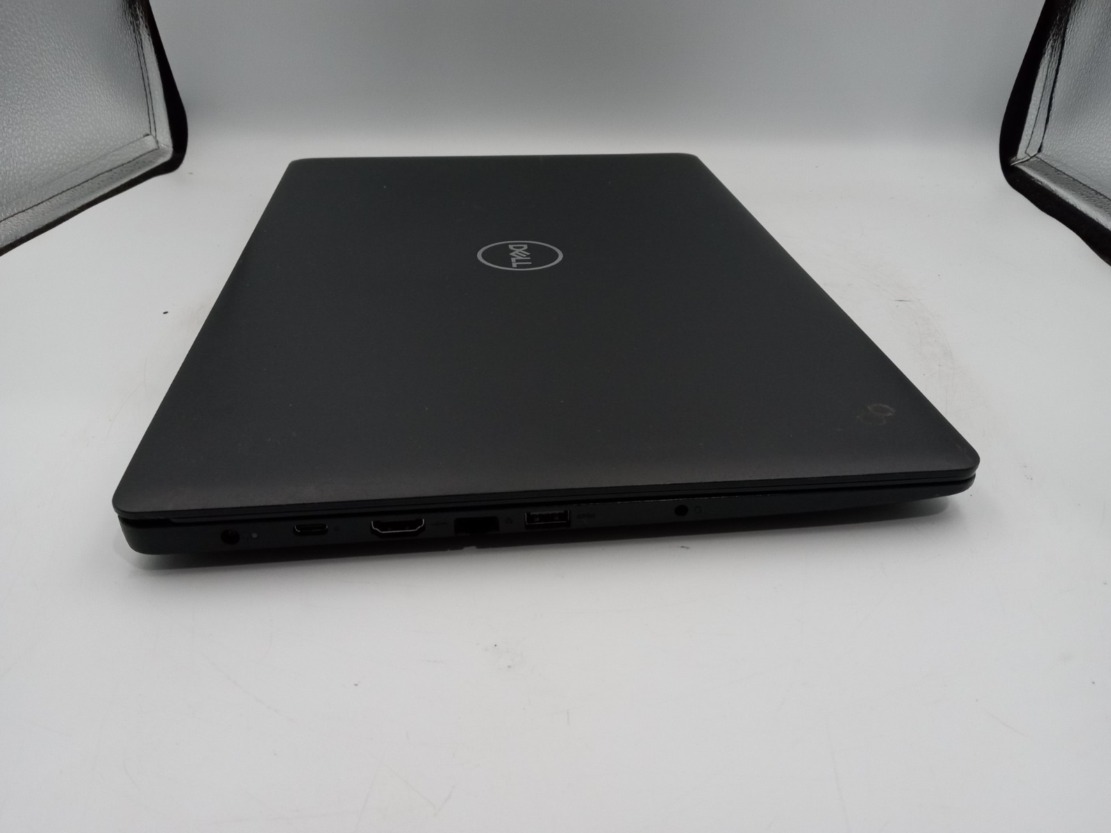Dell Latitude 3590 15.6″ Touchscreen i5-8250U 4GB RAM 128GB SSD Windows 11 -RR