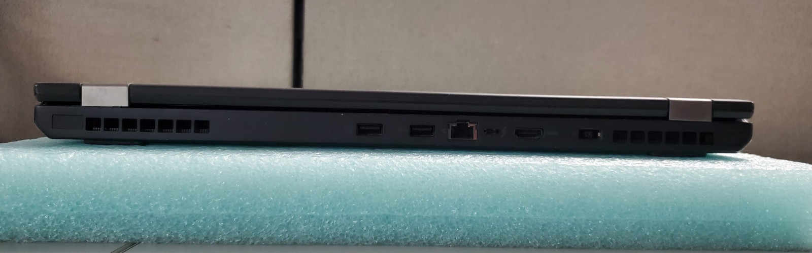 Lenovo ThinkPad P51 i7-7700HQ 8GB RAM No HD/ OS *BIOS/READ* | LP367