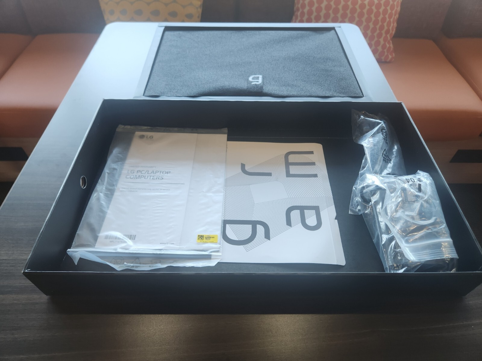 LG Gram 16 Inch Laptop with 16:10 IPS LCD (2560 x 1600) Display, 16Z95P-K.AA75A8
