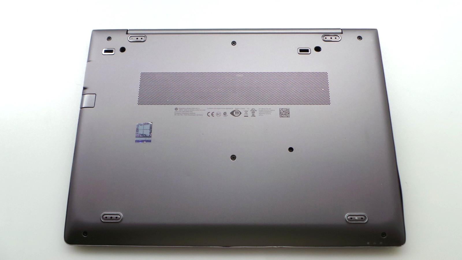 HP ZBook 14u G5 | 14″ | i5-8265U 1.60GHz | 8GB RAM 256GB NVMe | WIN 11 PRO