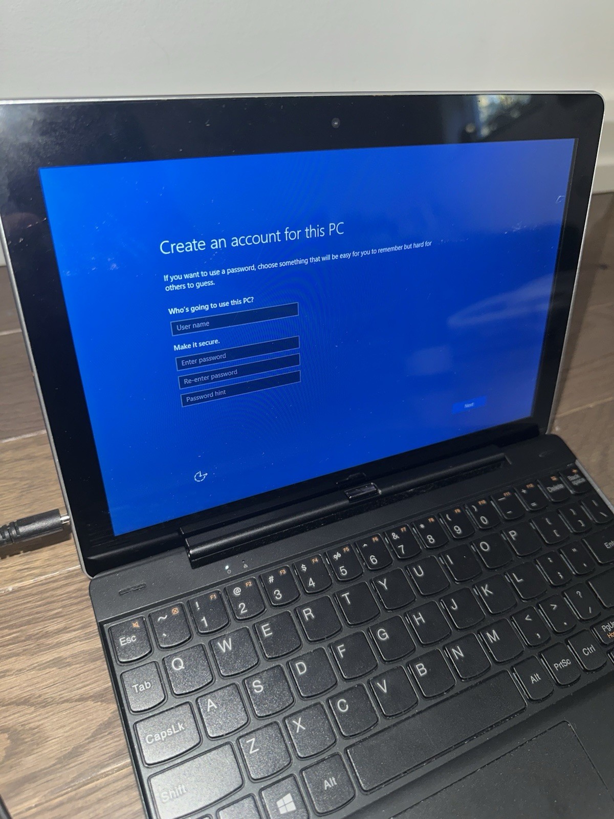 Lenovo IdeaPad MIIX 300-10IBY 2-In-1 Tablet With Keyboard Model 80NR – Excellent
