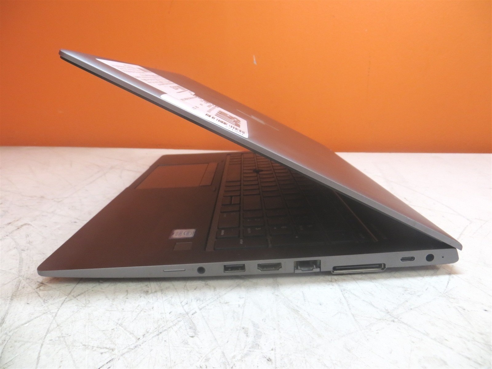 Dark Spot HP ZBook 15u G6 Laptop Intel i7-8565U 1.8GHz 8GB 256GB SSD