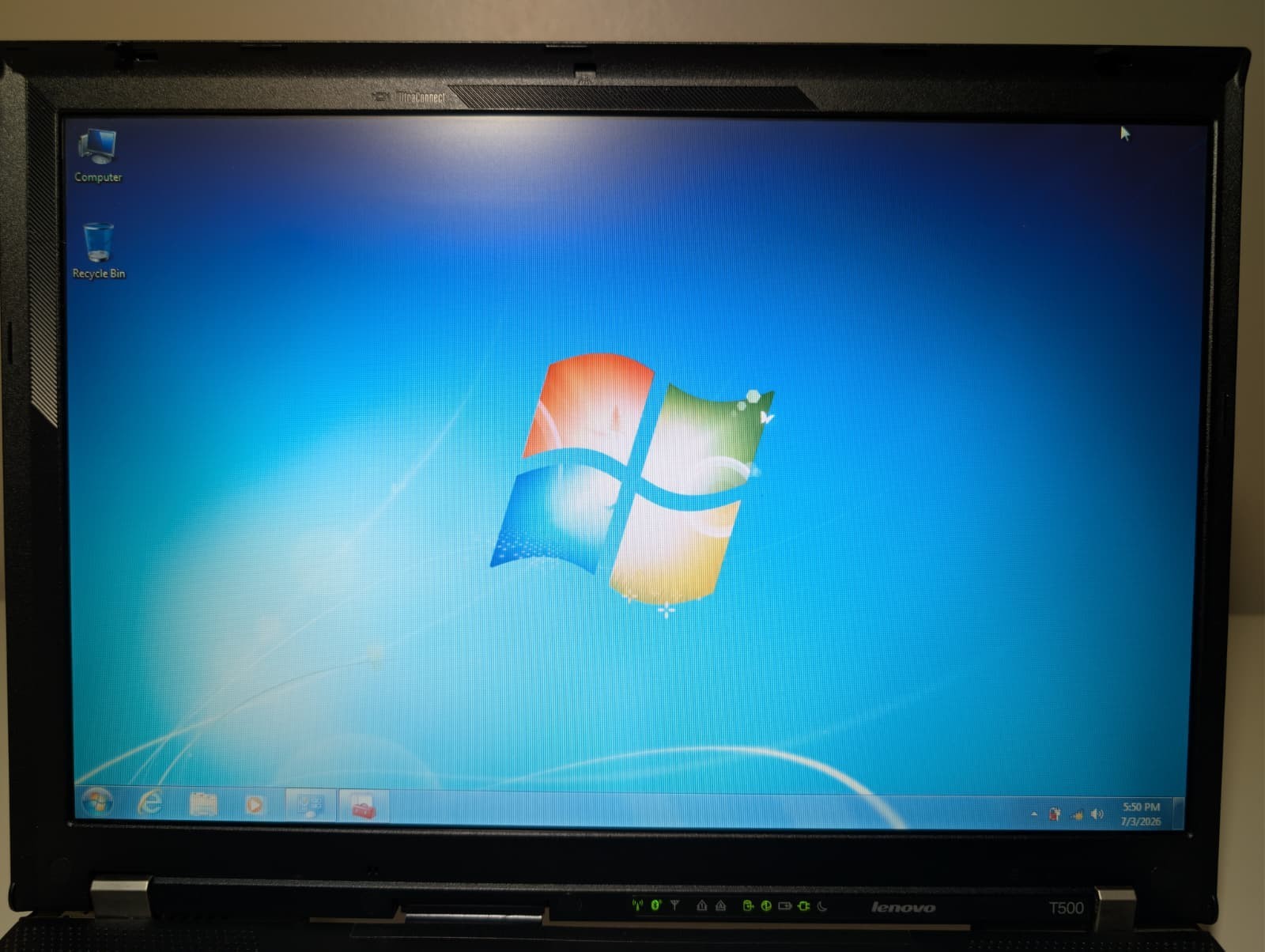 Lenovo ThinkPad T500 | C2D P8400 3GB RAM 320GB HDD | DVD AMD Win 7 Pro 32-Bit