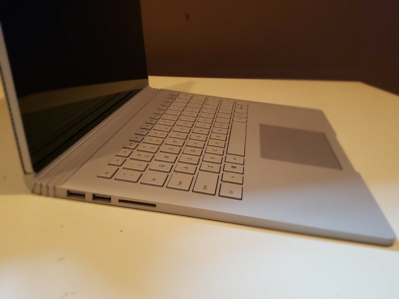 Microsoft Surface Book 13.5 inch (256GB, Intel i7-6600U, 2.5GHz, 8GB)…
