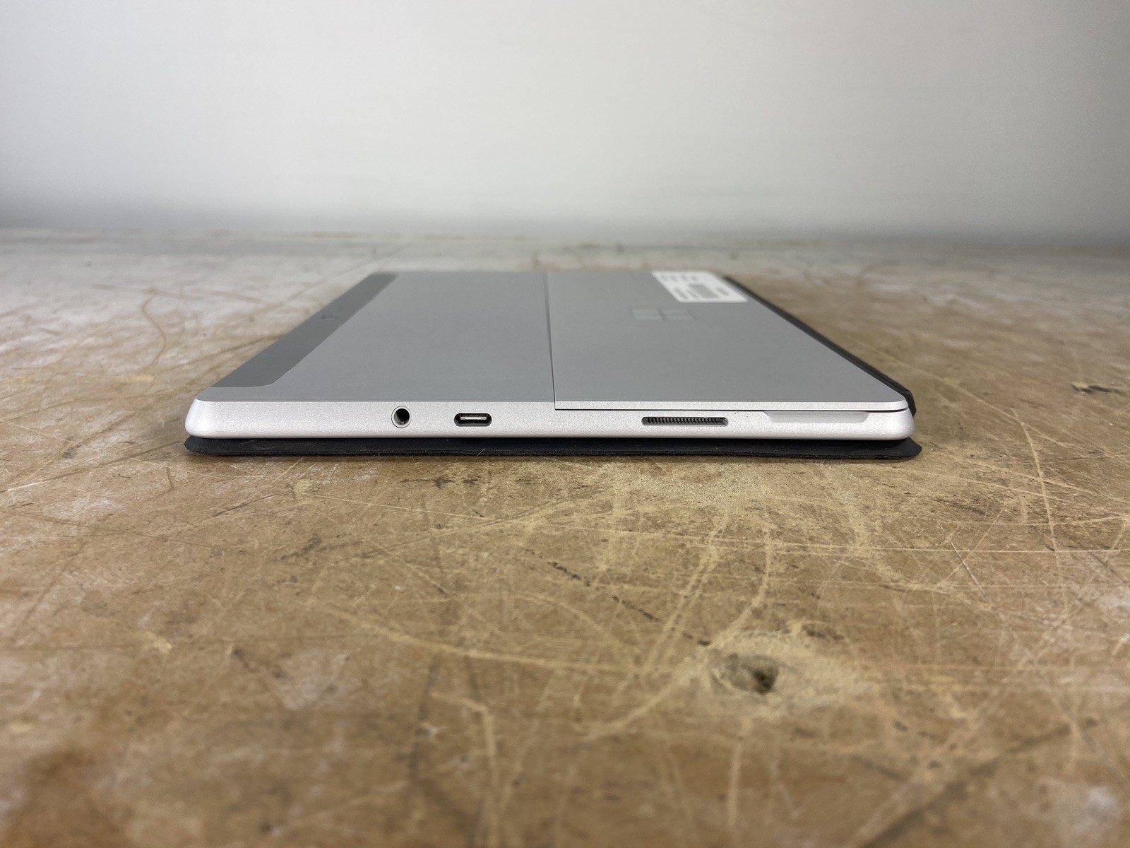 MICROSOFT SURFACE GO 2 1926 M3-8100Y @ 1.1GHz, 4GB RAM, 64GB SSD