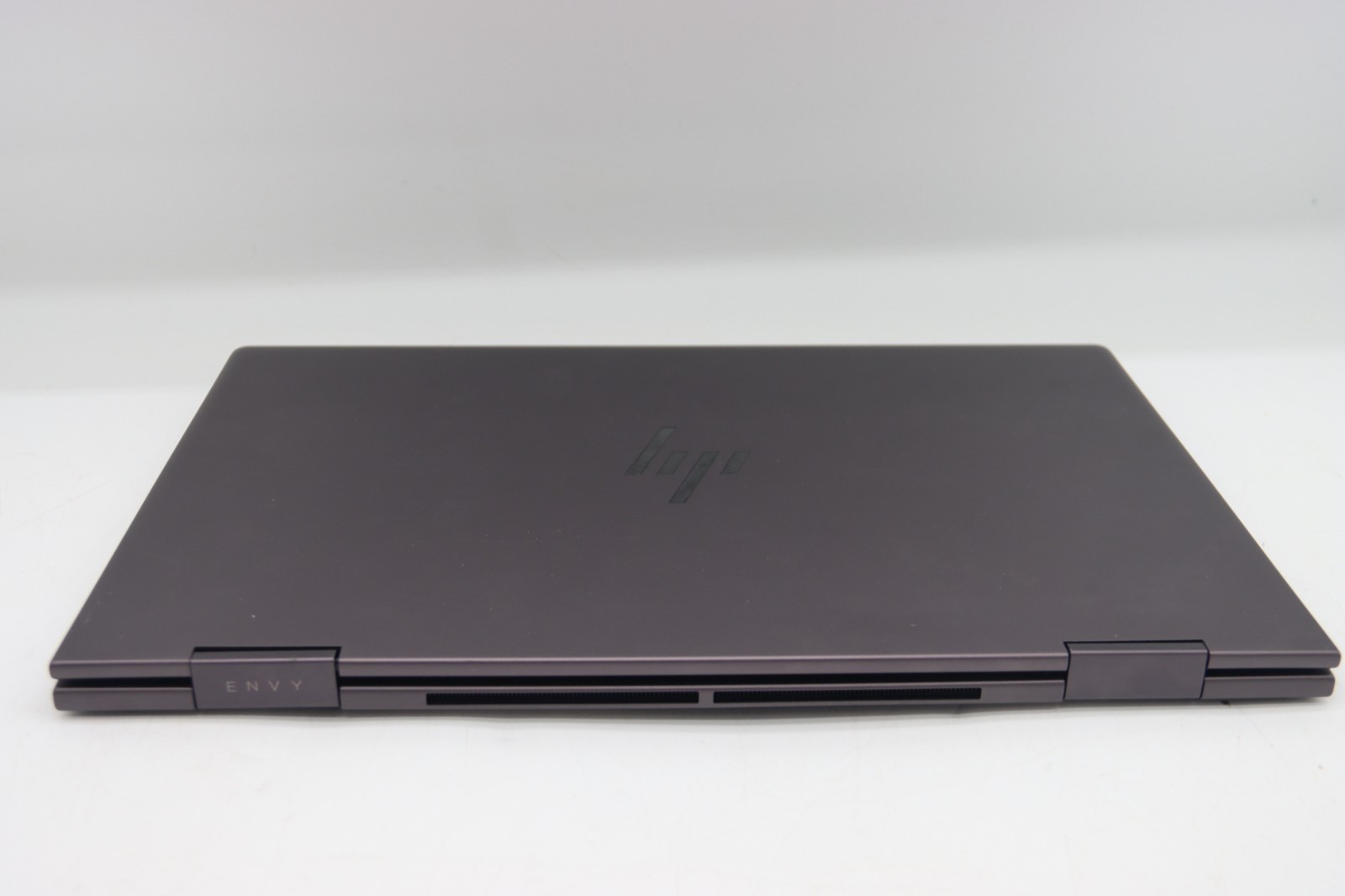 HP Envy X360 2-in-1 15-fh0013dx 15.6″ FHD Touch AMD Ryzen 5 7530U 8GB 256GB SSD