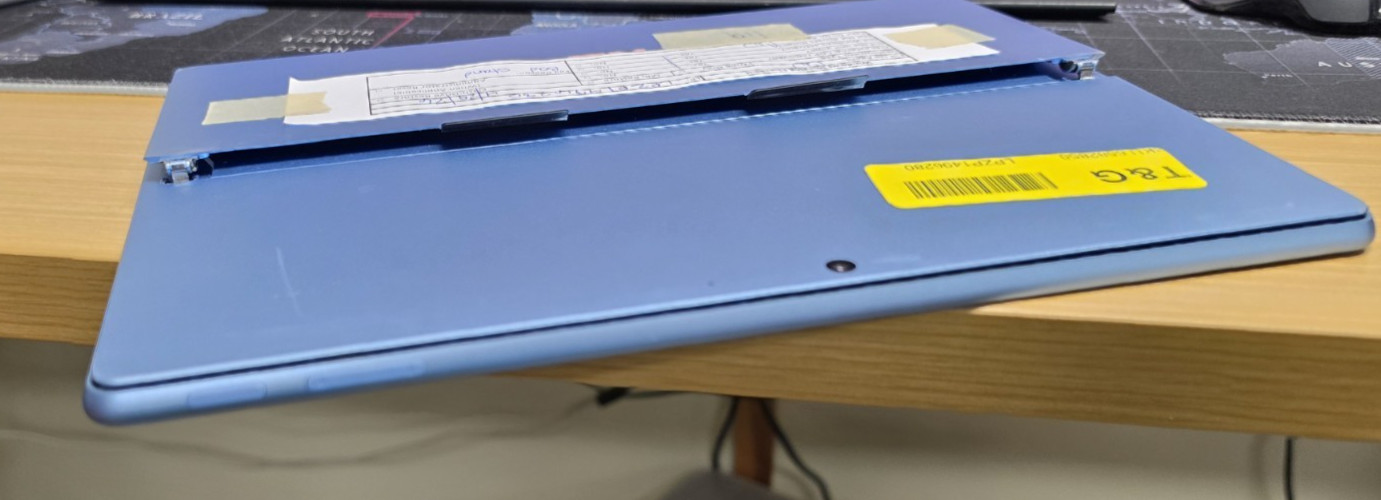 Microsoft Surface Pro 11 – 13″ OLED Snapdragon X Elite 16GB RAM 1TB SSD – READ