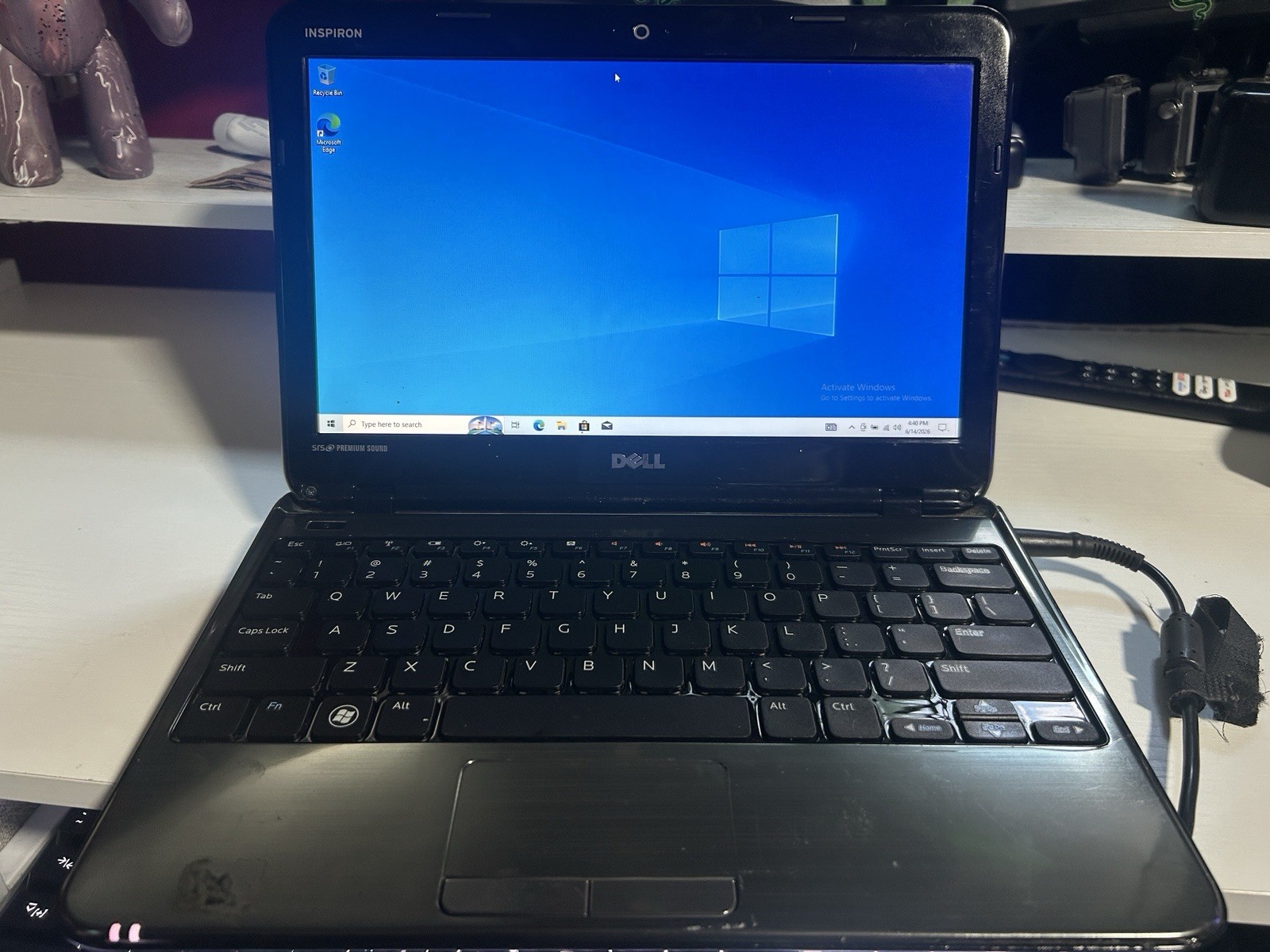 Dell Inspiron 2010 Windows 10 + Charger