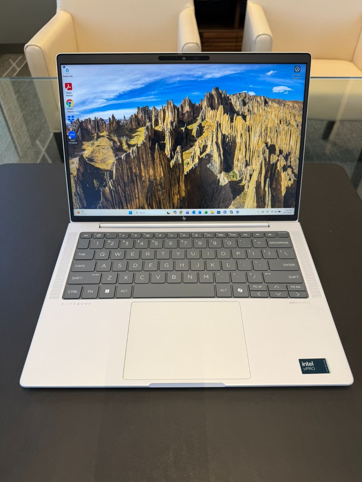 HP – EliteBook 1040 G11 14″ Touch Screen Laptop – Intel Core Ultra 7 – 32GB – 2T