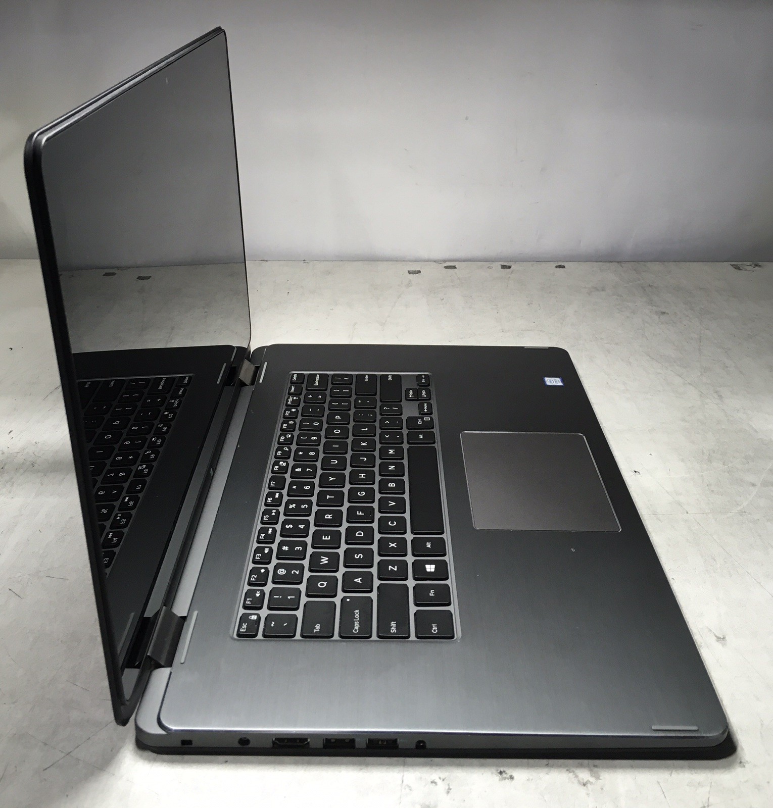 Dell Inspiron 15 7568 TOUCH Intel i7-6500U @ 2.50GHz 8GB Ram 950GB HDD *SEE PICS