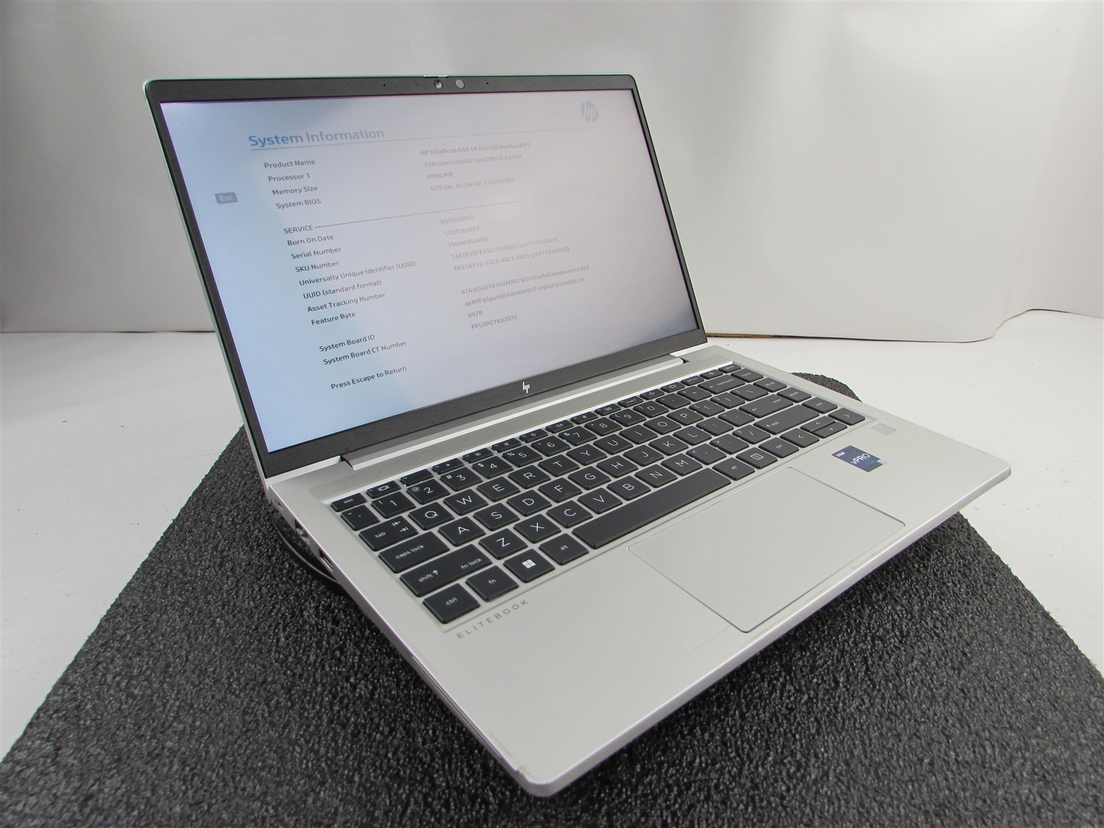HP ELITEBOOK 640 (G9) 1920X1080 FHD TOUCHSCREEN I7-1270P NO SSD 4GB RAM NO O.S