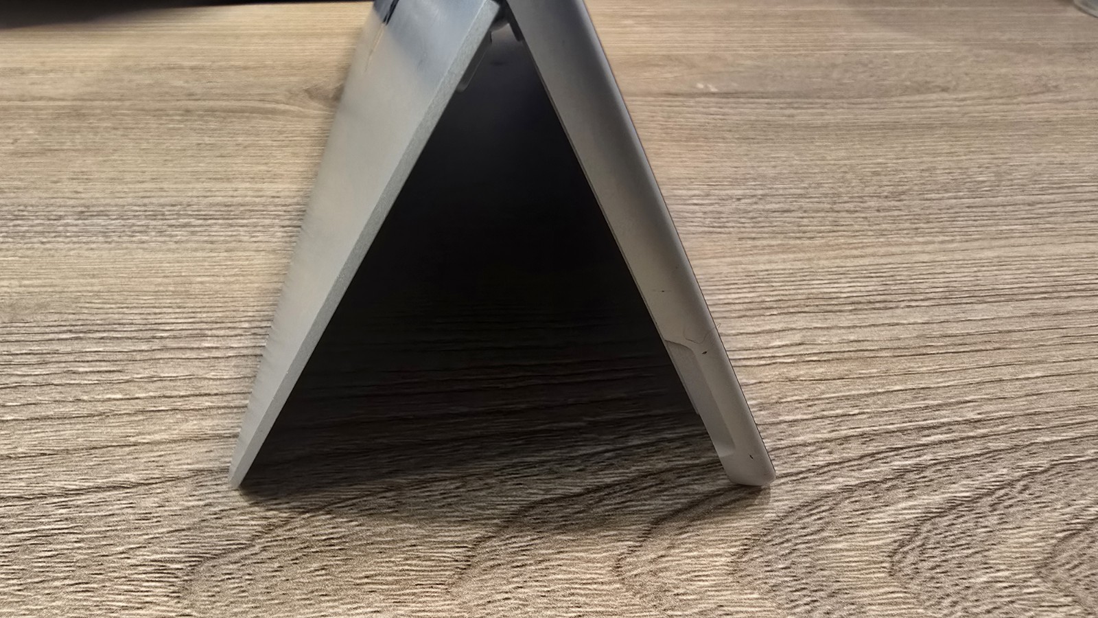 Microsoft Surface Go 2 Intel Core m3-810OY 8GB RAM 128GB SSD WORKS *cracked*