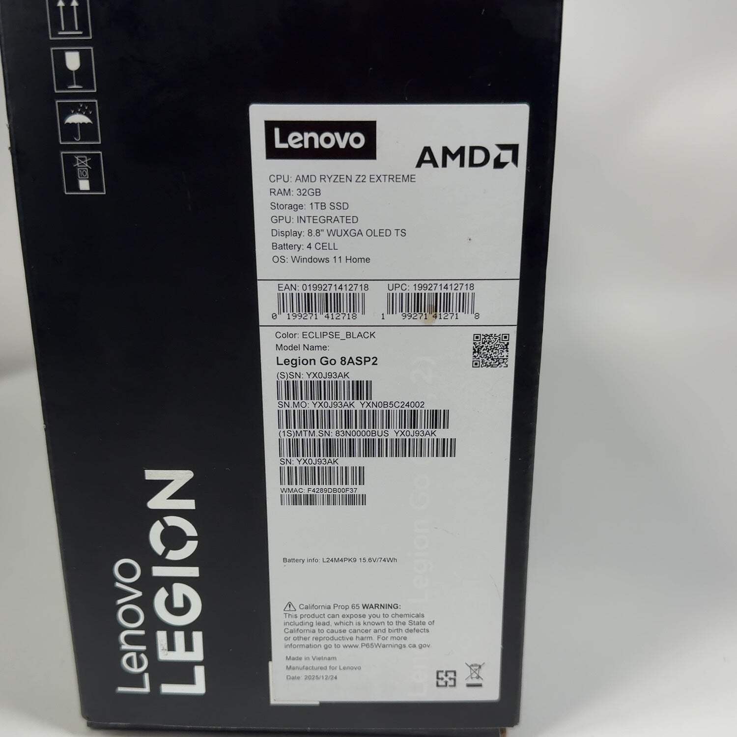 Lenovo Legion Go 2 8.8″ AMD Ryzen Z1 Extreme 32GB RAM 2TB Shadow Black 8ASP2