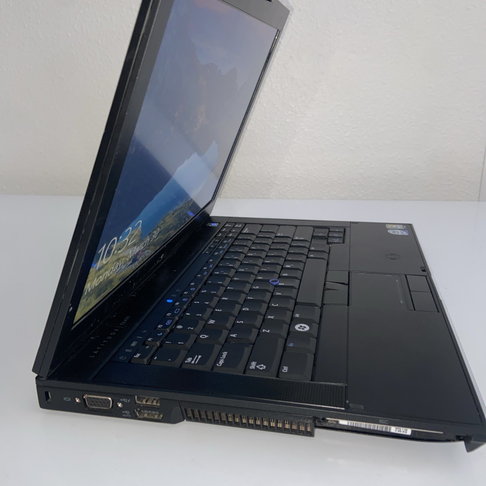 DELL LATITUDE E6400 – 14″ HD, 2.53GHz , 4GB RAM, 320GB HDD(no cover), Wins 10
