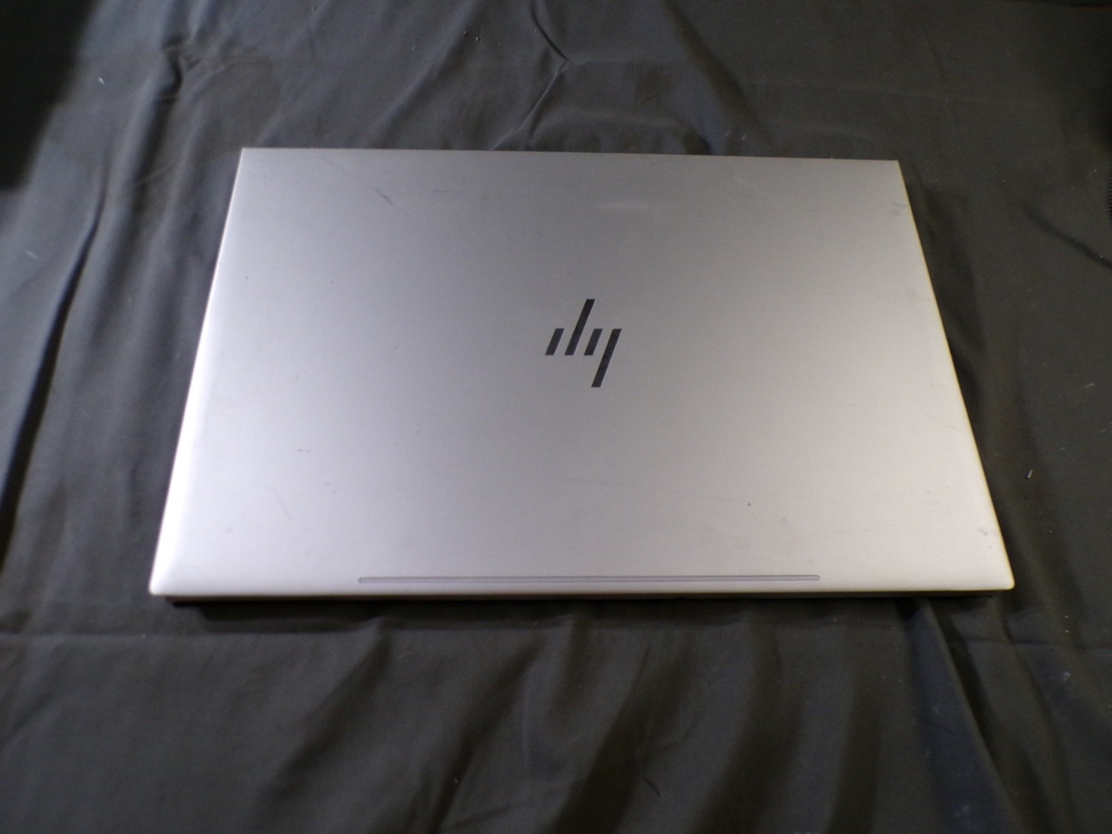 HP ENVY INTEL CORE I7 8TH GEN 8GB RAM **POWER ON NO IMAGE/ MISSING BOTTOM COVER
