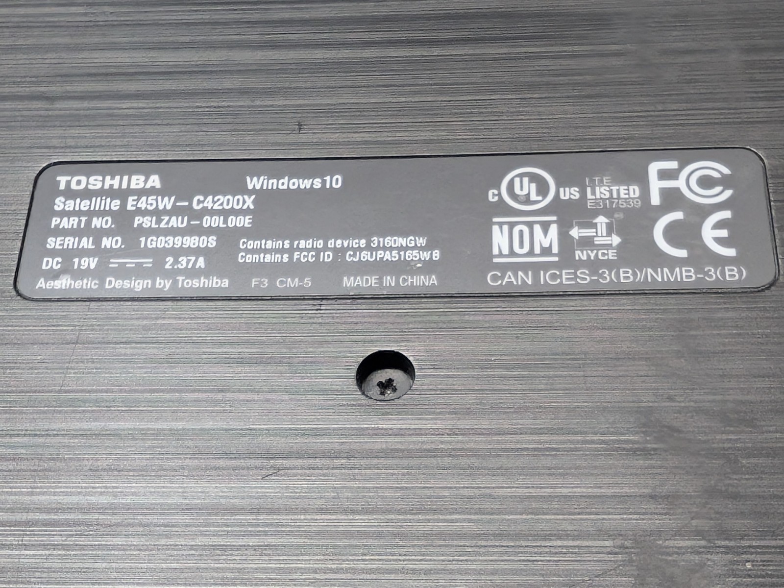 Collectable Toshiba Satellite E45W-C4200X 14in 500GB, 6GB RAM/ i3 5th Gn 2.1GHz