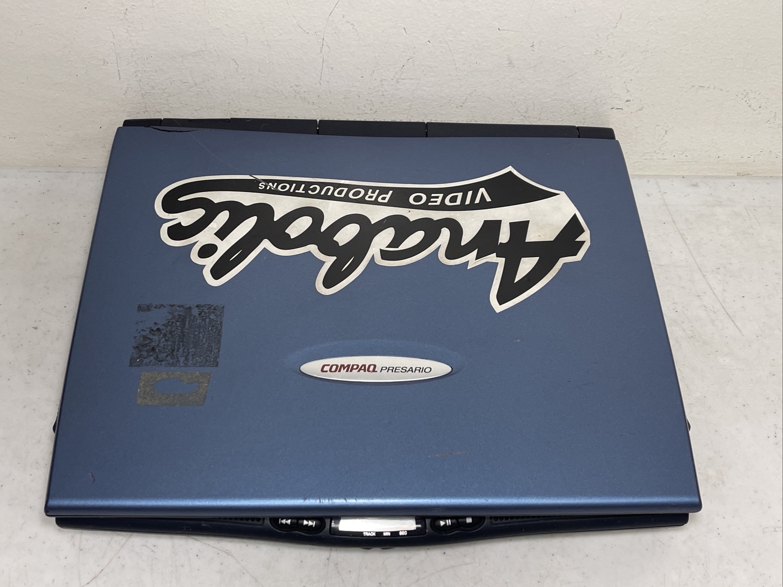 Rare Vintage Compaq Presario 1600 Laptop Pentium II 300MHz – AS-IS, UNTESTED