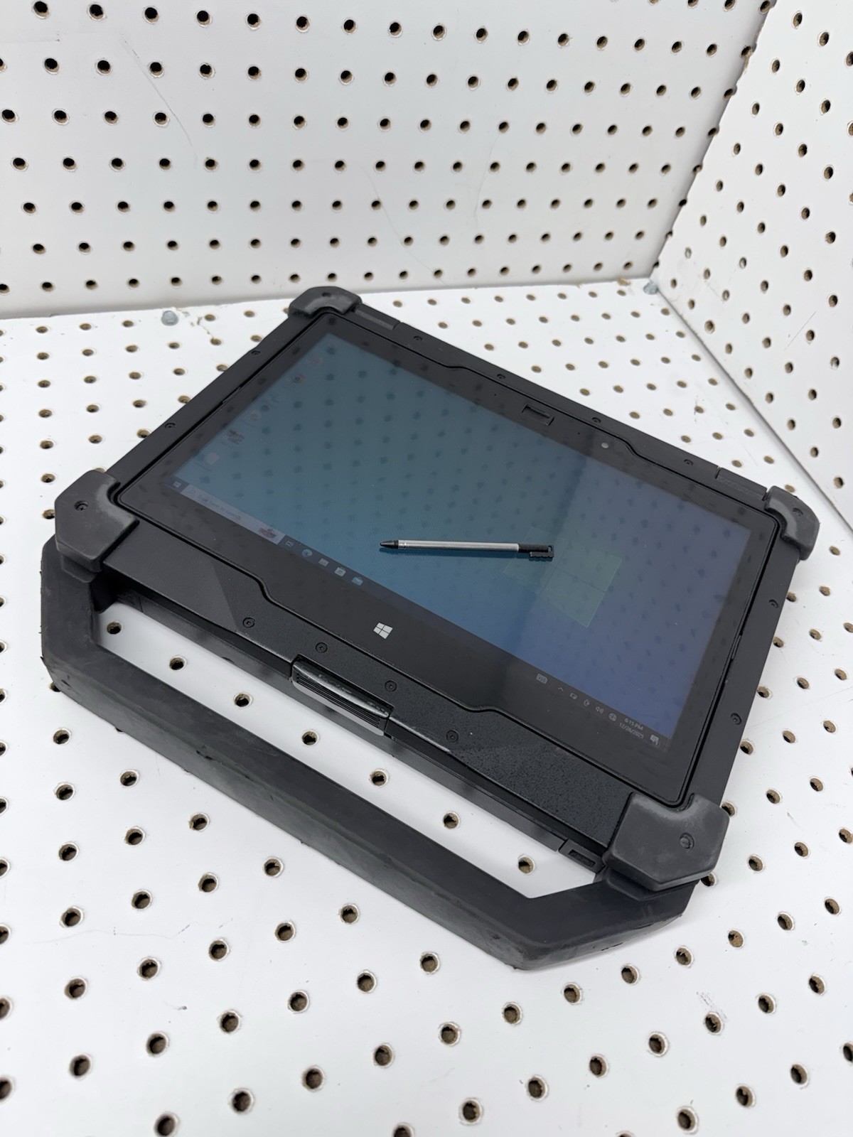 Dell Latitude 12 Rugged Extreme 7214 | I5-6th | 8GB RAM | 256GB SSD | Non-Touch