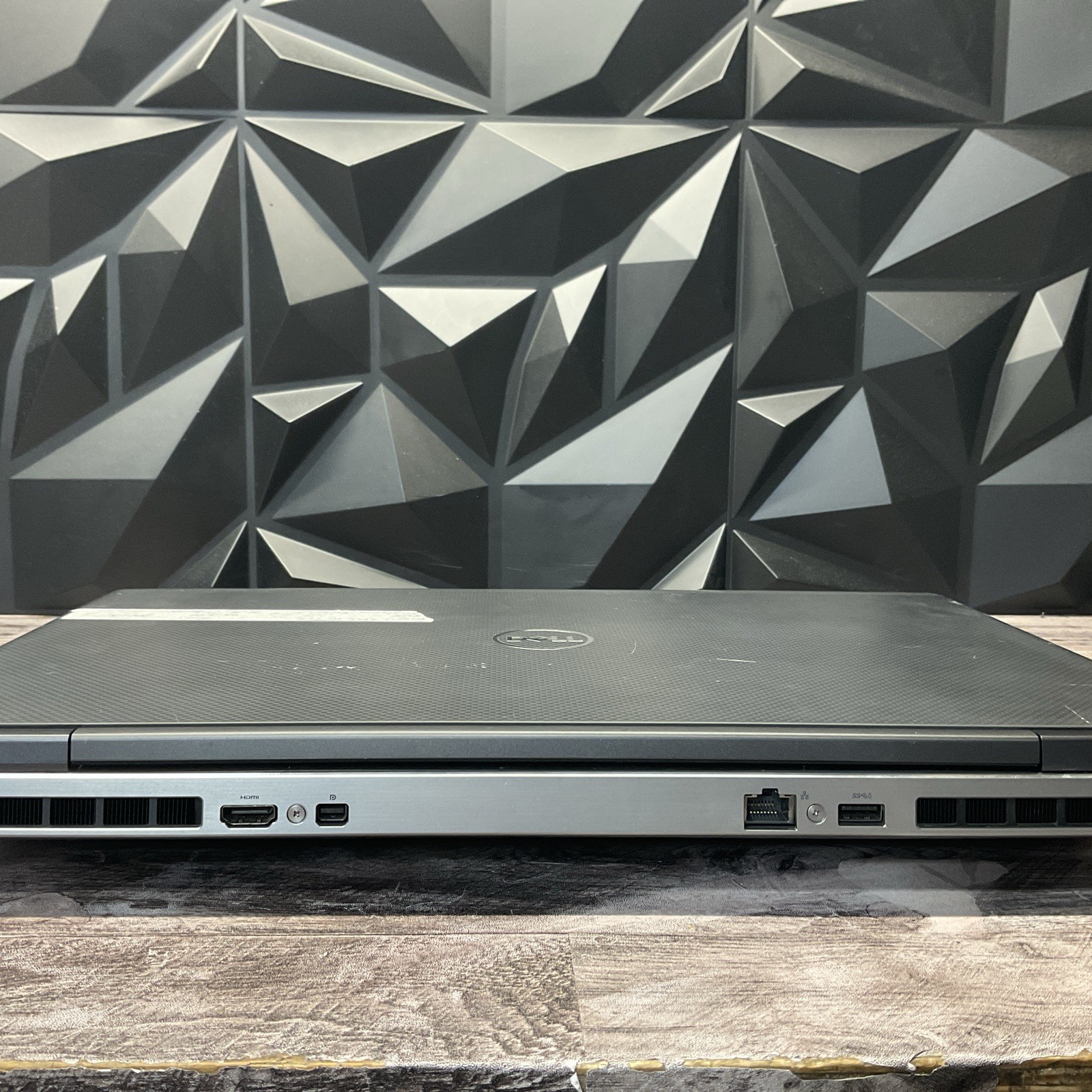 Dell Precision 7740 / Quadro RTX 3000 / BIG Screen / Ready For Windows / M15