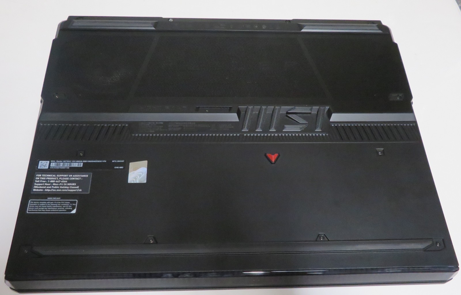 MSI Raider GE78HX Gaming Laptop 17″ Intel i9-13950HX 64GB DDR5 2TB SSD RTX 4090