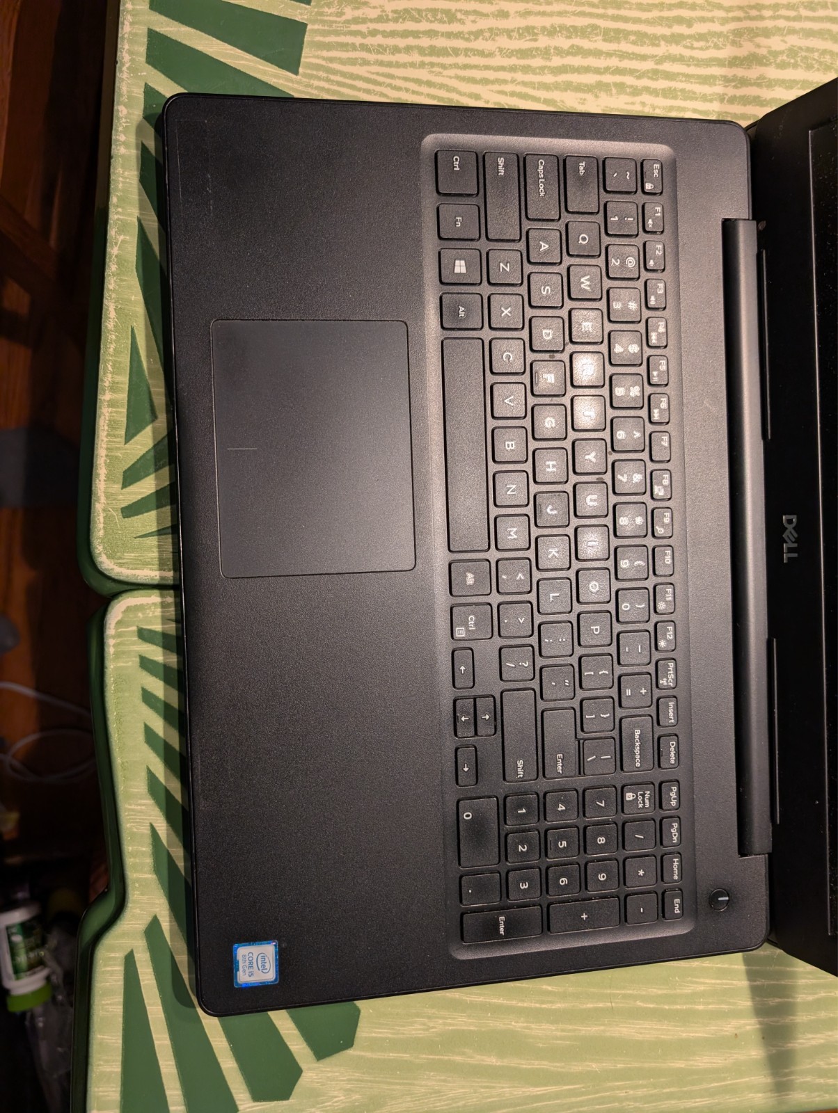 Dell Latitude 3590 Laptop, i5-8250U, 8GB DDR4. 256 GB NVMe, Wifi + BT, Win11 Pro