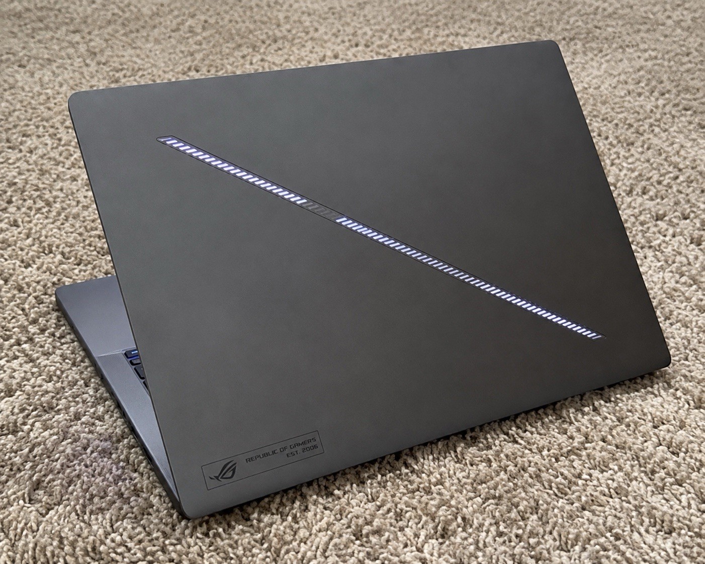 ASUS ROG Zephyrus G16 GU605 RTX 4070 Core Ultra 9 16GB 1TB OLED 240Hz