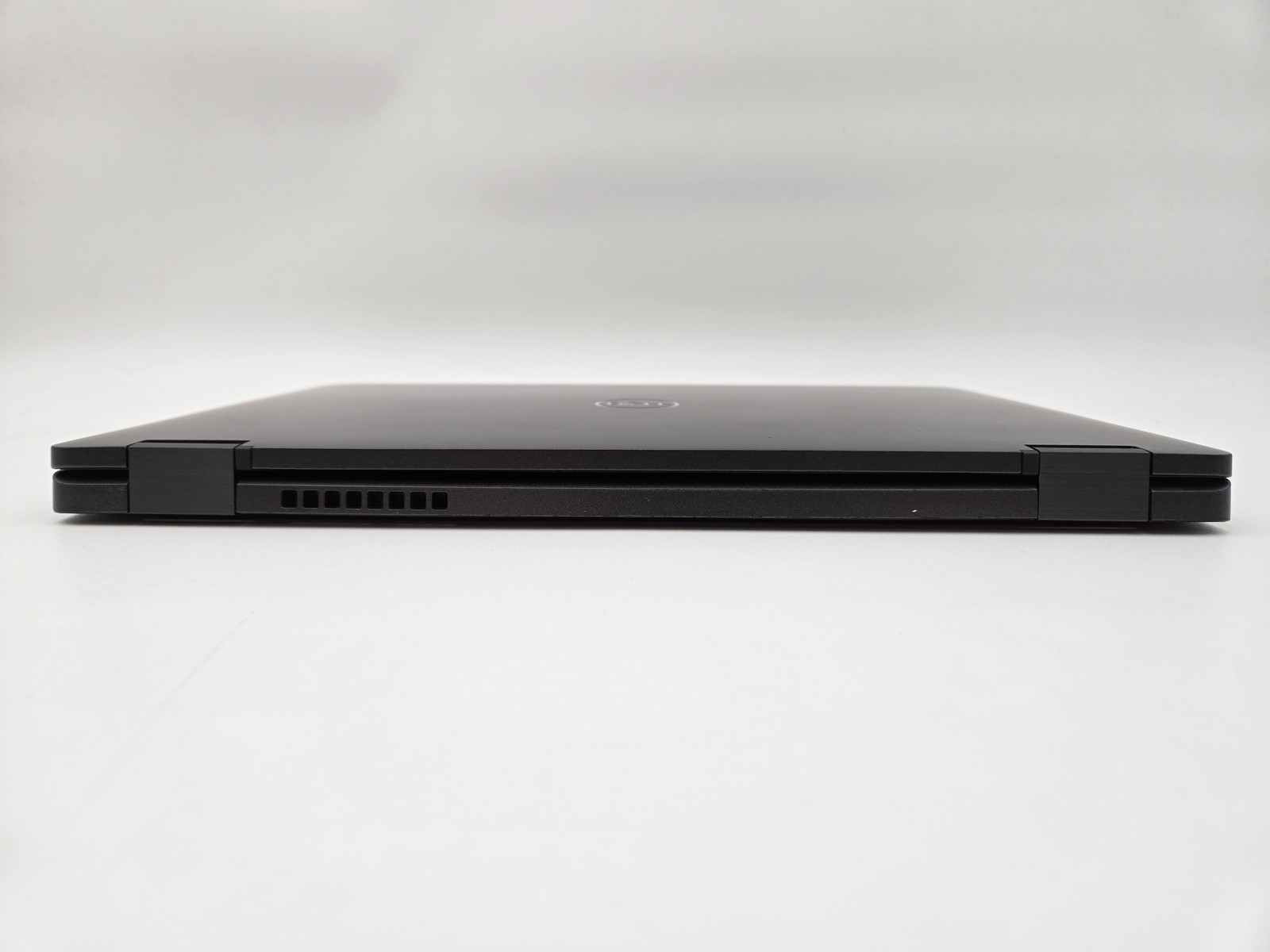Dell Latitude 5300 2-in-1 13″ FHD Touch I5-8365U 256GB 16GB W11P Backlit IRCam