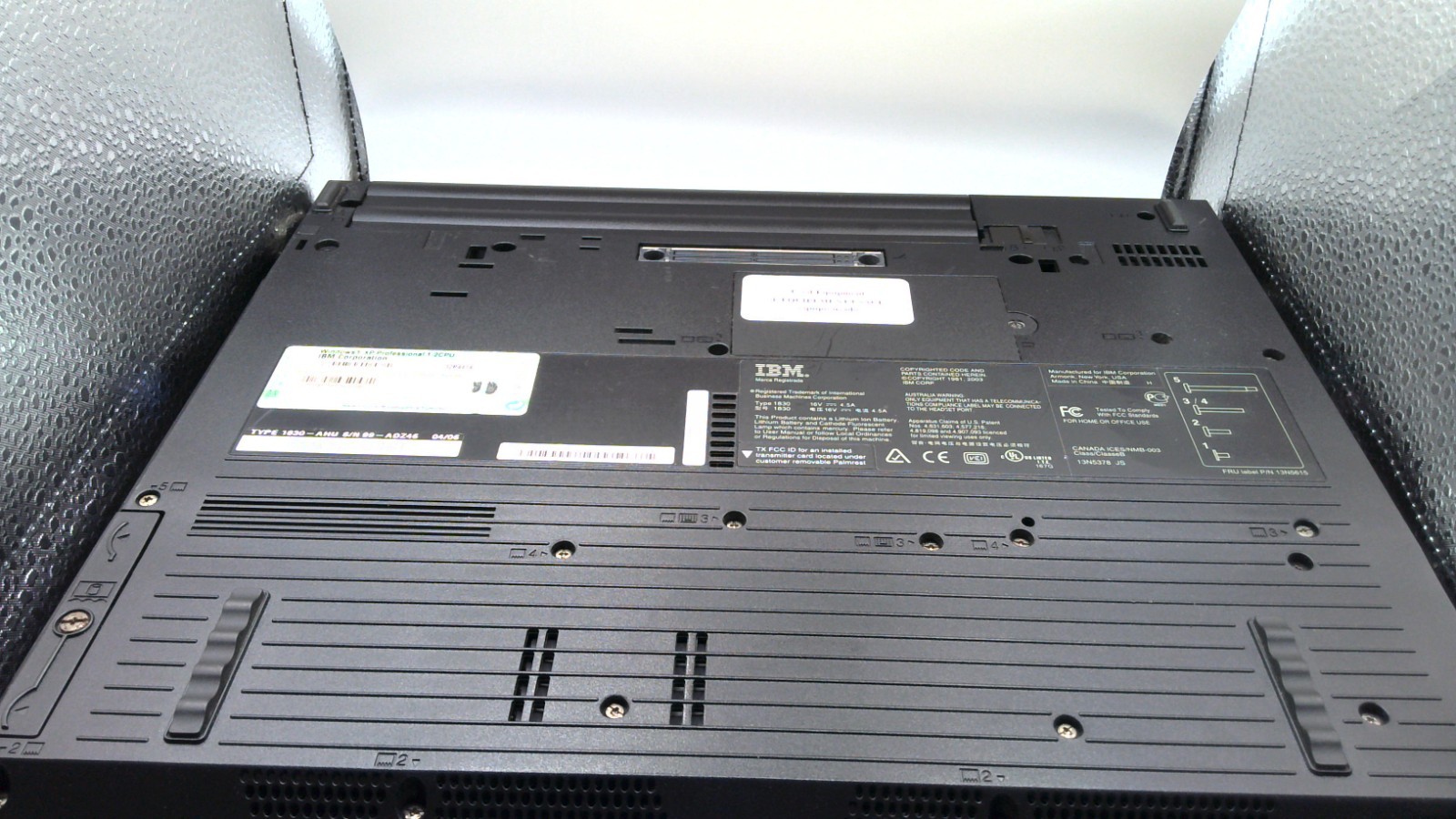 VINTAGE IBM ThinkPad R51 2883 Untested Parts Only