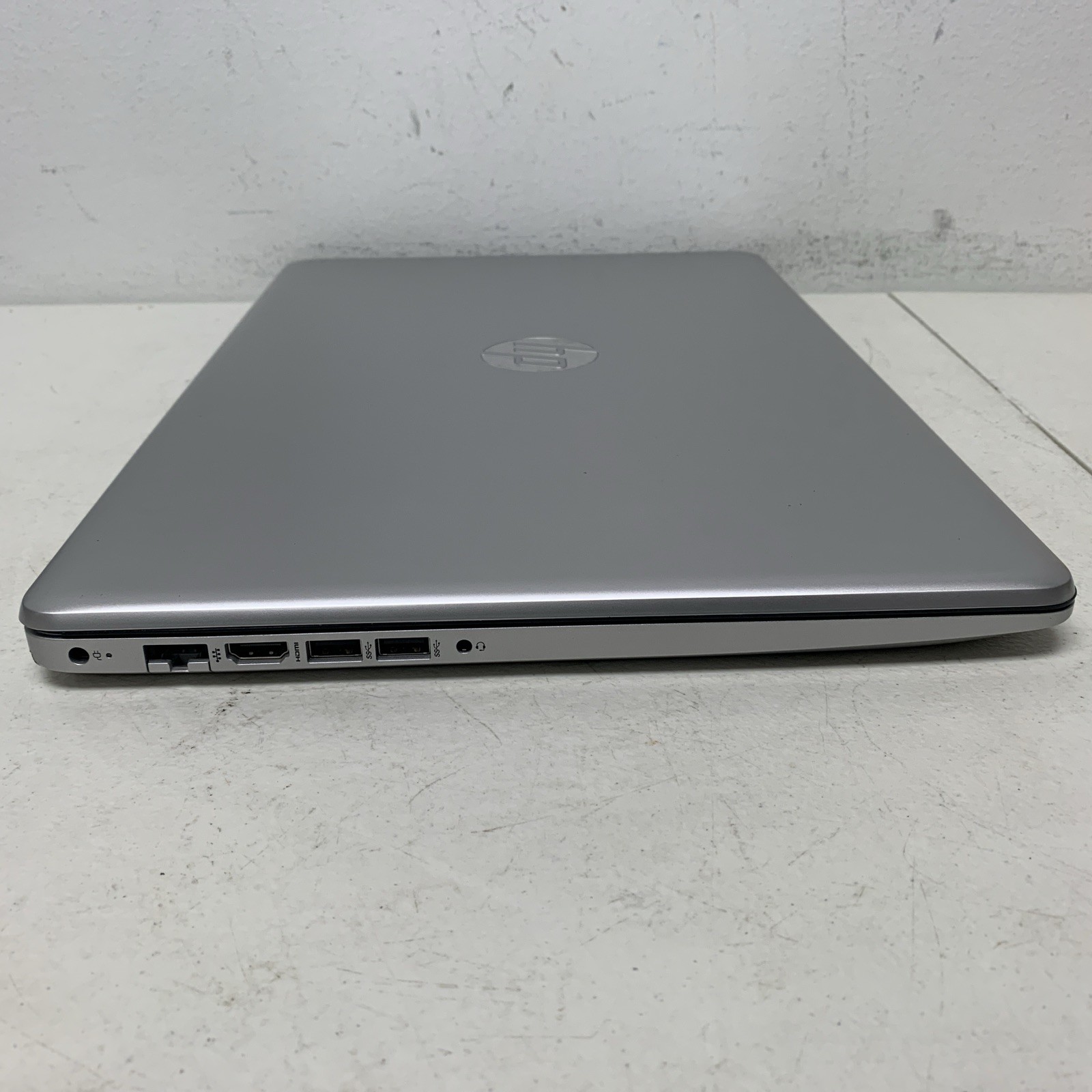 HP LAPTOP 17-BY4XXX 17.3″ Laptop 11TH GEN I5-1135G7 8GB 256gb SSD Wind 11 Home