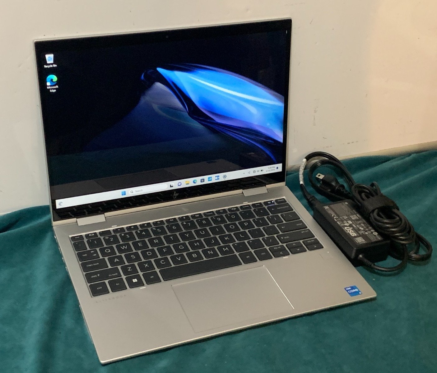HP Elite x360 830 G10 2-in-1 13.3″ | 1.60GHz i5-1345U | 16GB LPDDR5 | 256GB SSD