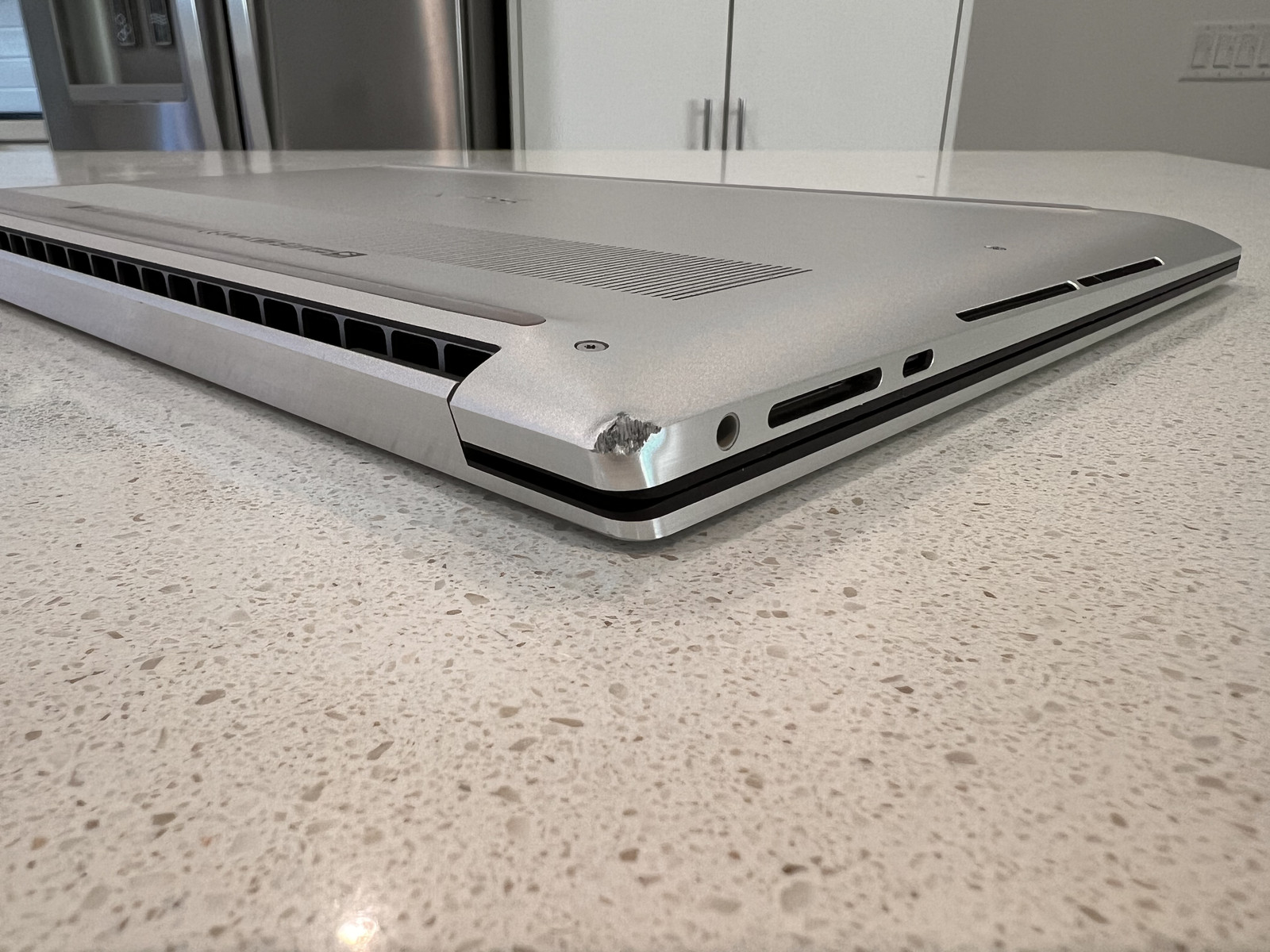 Dell XPS 15 9520 – i7/RTX 3050, 16GB RAM, 512GB SSD (Includes Charger)