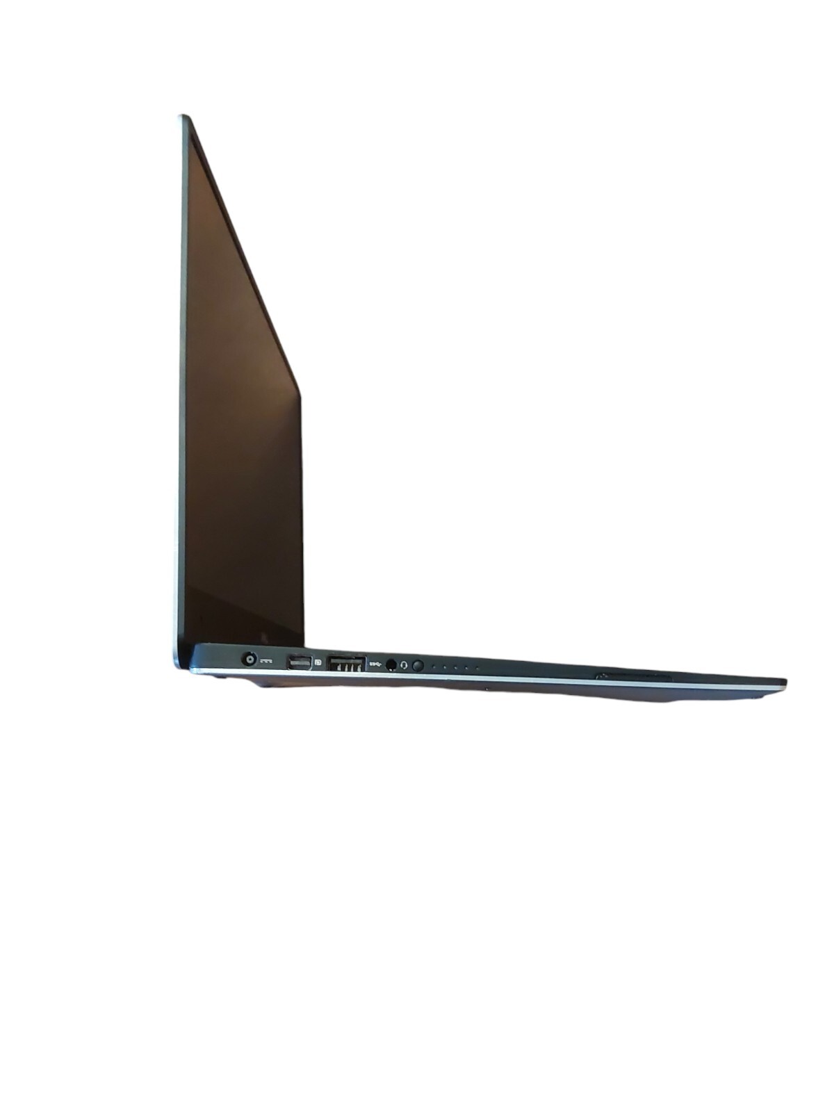 Dell XPS 13 9343 Laptop 2.2 GHz i5-5200U 4GB RAM, 256 NVME SSD, Win10 Pro