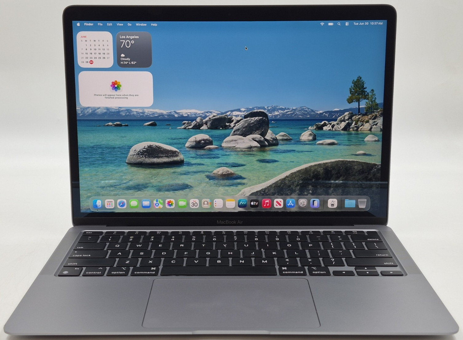 Apple MacBook Air 2020 M1 3.20GHz 8GB RAM 256GB NVMe SSD macOS Tahoe Laptop