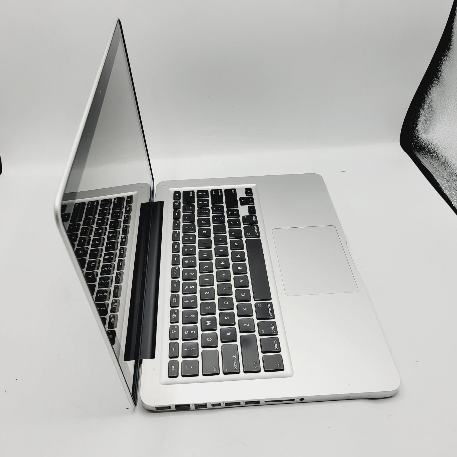 MacBook Pro A1278 Core i5-3210M 2.5GHz 4GB RAM No HDD 13″ FOR PARTS