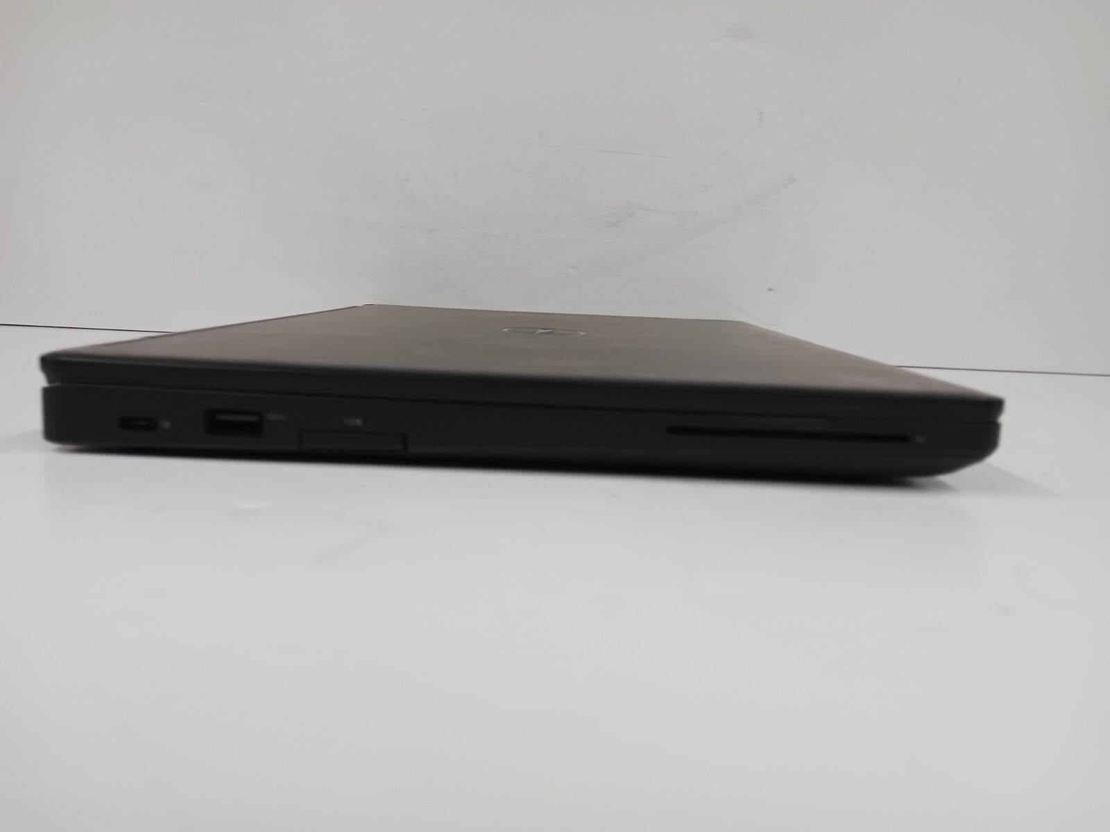 14″ DELL LATITUDE 5480 w/Intel i5-6300U @ 2.40GHz 16GB RAM 256GB SSD, NO OS