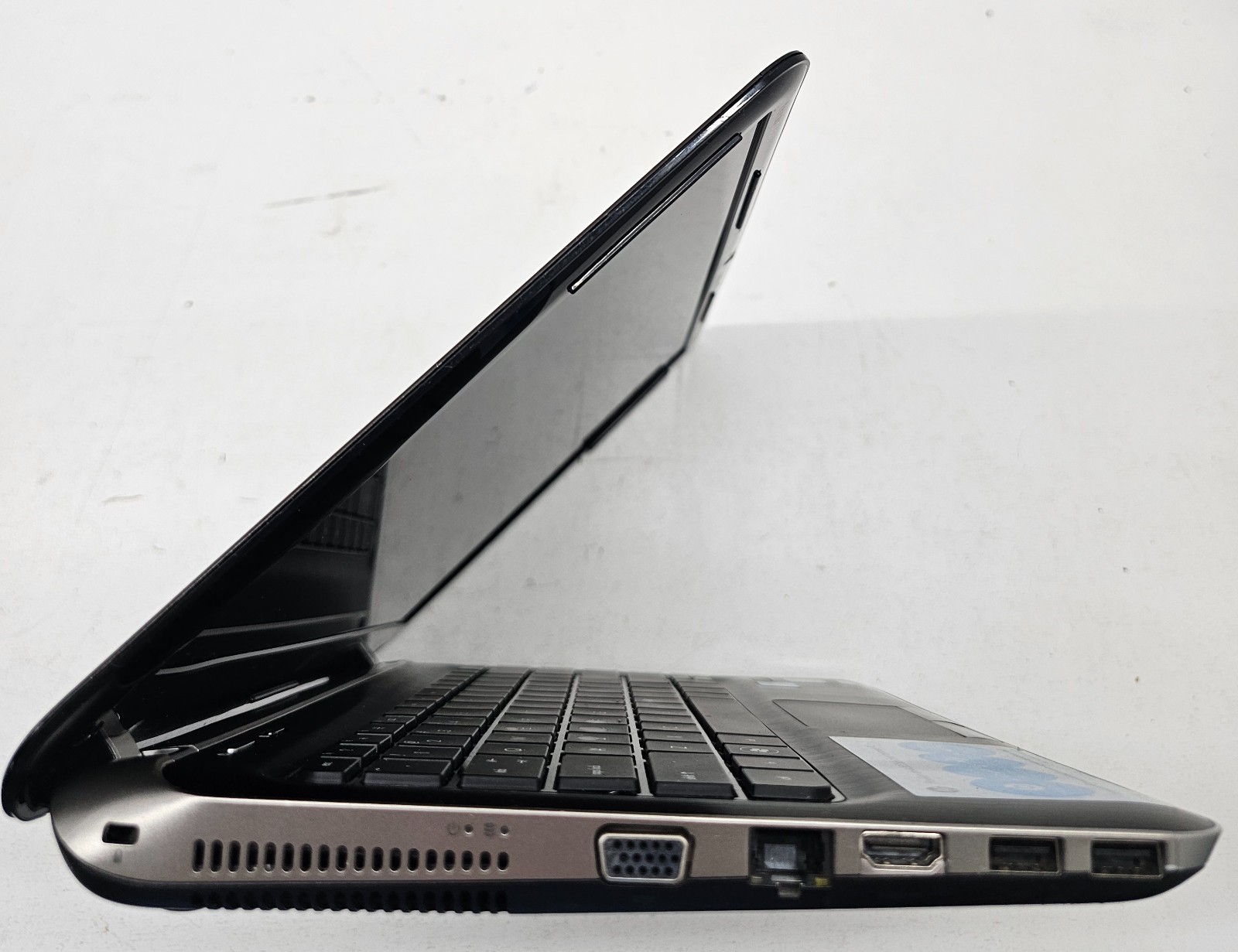 HP Pavilion dm4-3055dx Laptop intel Core i5-2430M 8GB Ram NO HD/OS (FL)