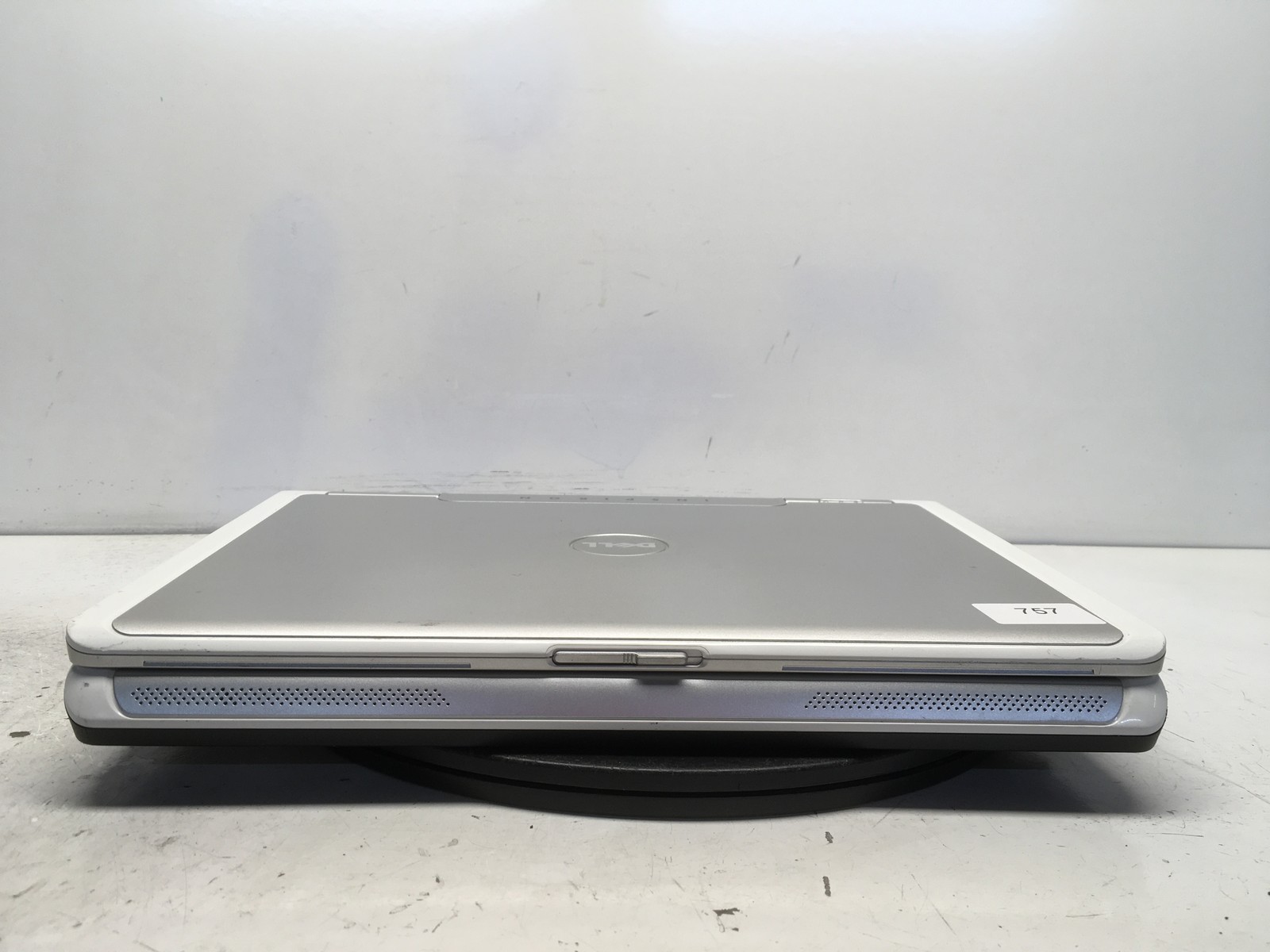 Dell Inspiron 1501 AMD Athlon 64 X2 No RAM NO HDD No Batt