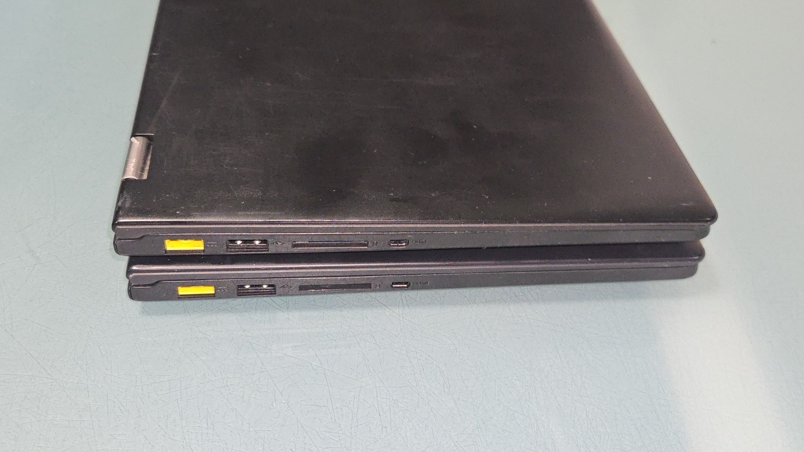 2 Lenovo Yoga 2 11 – Intel Pentium N3540 @2.16GHz – 4 GB RAM + 500GB HDD EACH