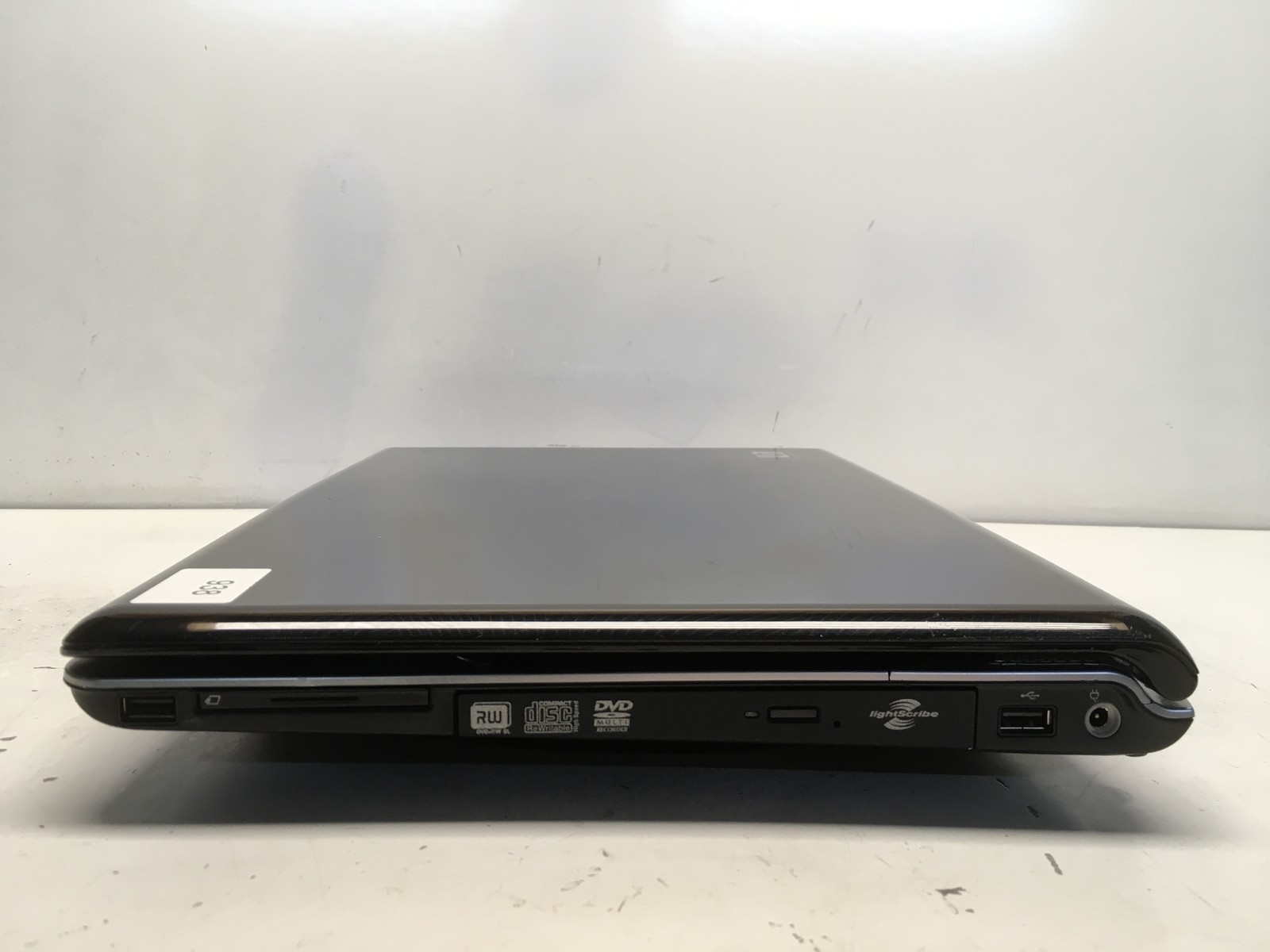 HP Pavilion DV9417CL AMD 64 Athlon X2 NO RAM NO HDD NO BAT – FOR PARTS/REPAIR