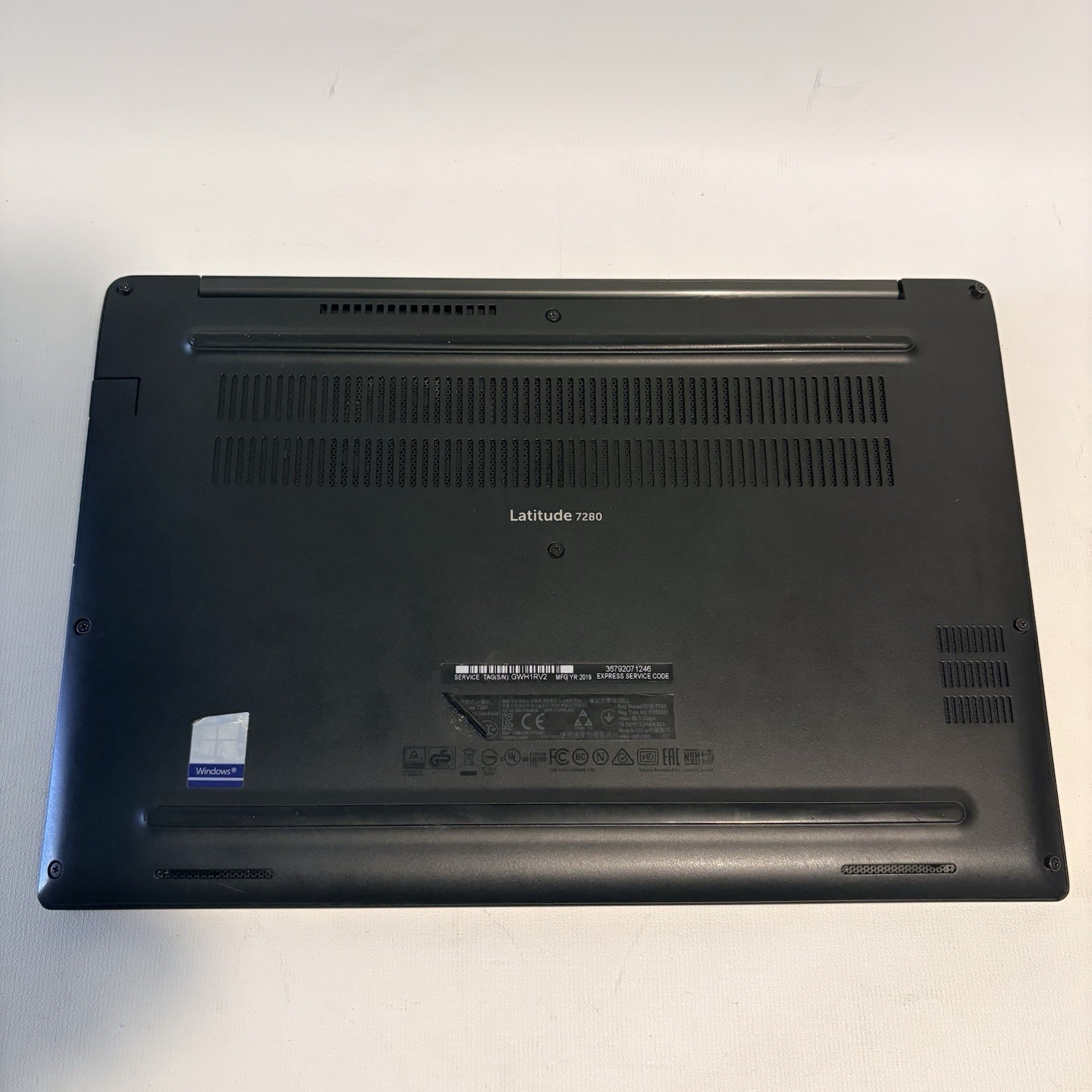 Dell Latitude 7280 Laptop i5-6300U 8GB DDR4 12.5″ HD 65W AC NO HDD OS