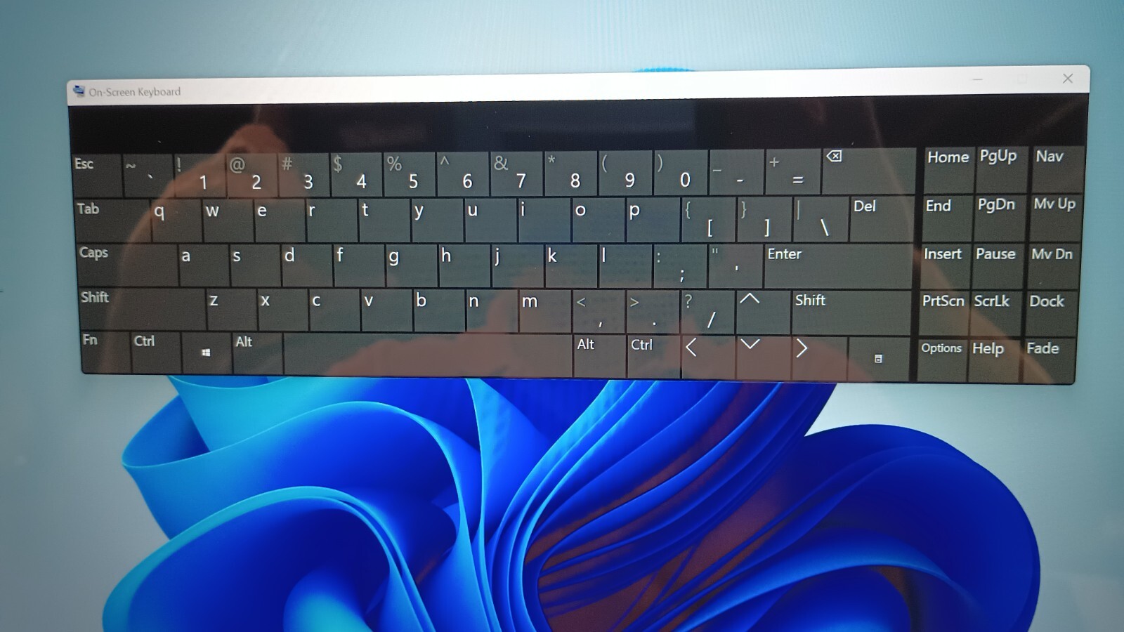 Surface Pro 3 (4301) w/charger.i5-4300U.4GB.128GB SSD.12″2K Touch.W11 Pro.Nice